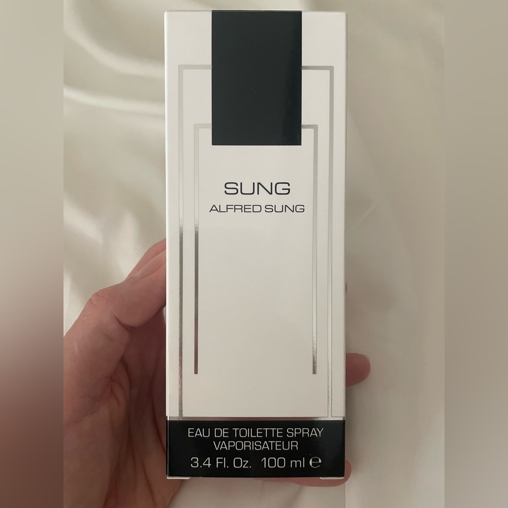 Sung by Alfred Sung eau de toilette 3.4 oz